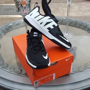 Nike Team Hustle D 7 Low Shoes